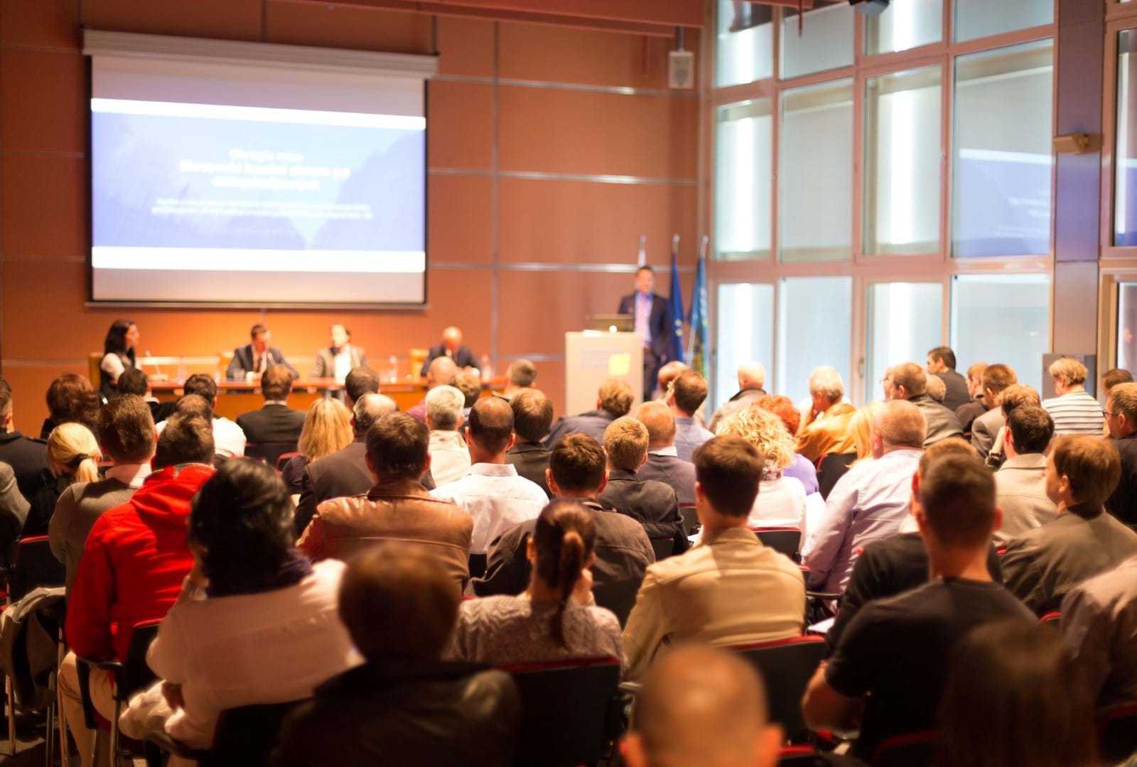 social-media-multi-tasking